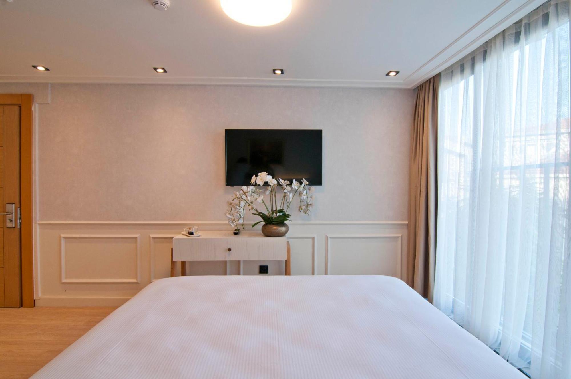 Xloft Hotel Istanbul Exterior photo